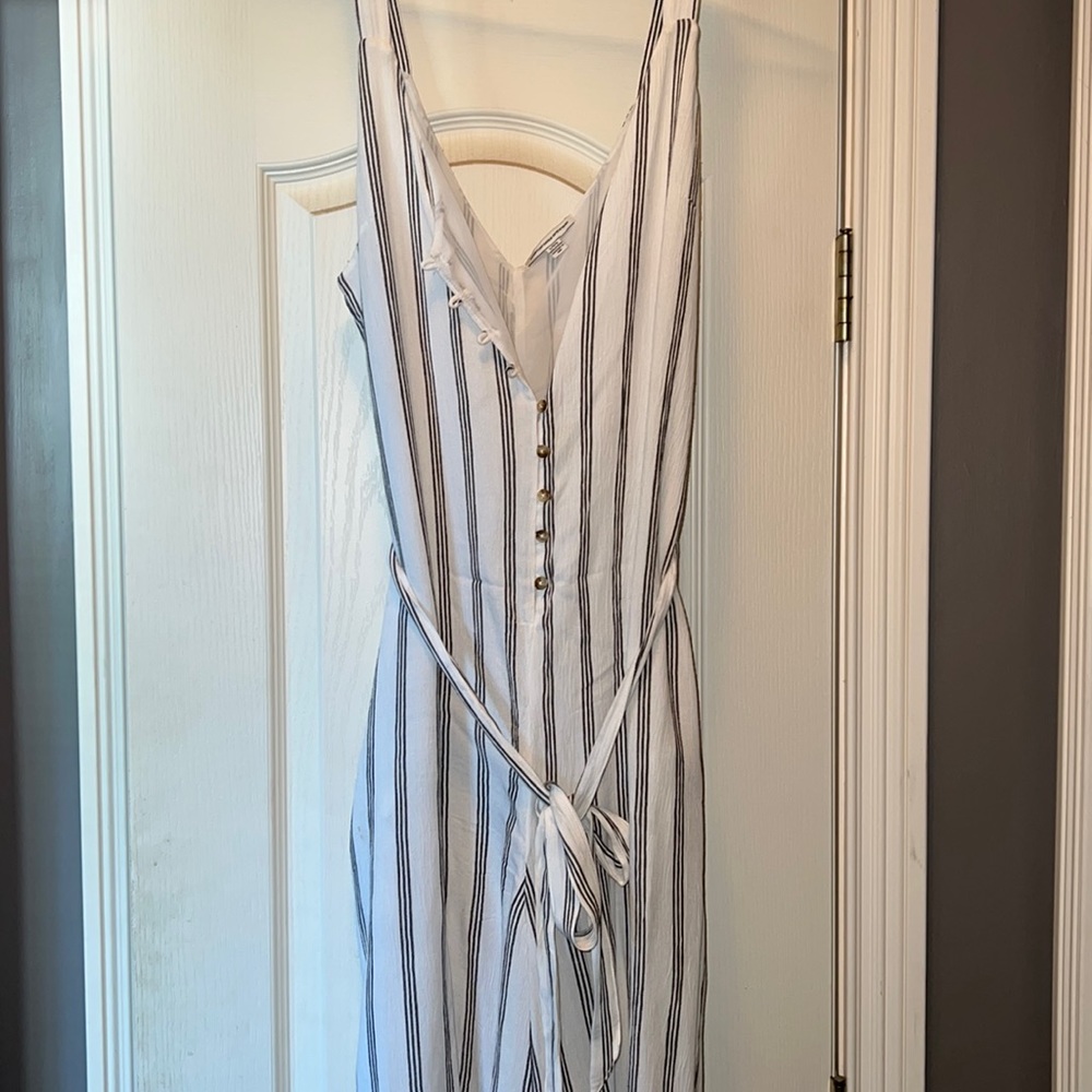 American Eagle. Lge. Wide leg jumpsuit. Fully lined.